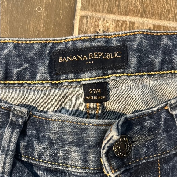 Banana Republic Blue Ankle Cropped Jeans with Selvedge Cuffs - Picture 3 of 10